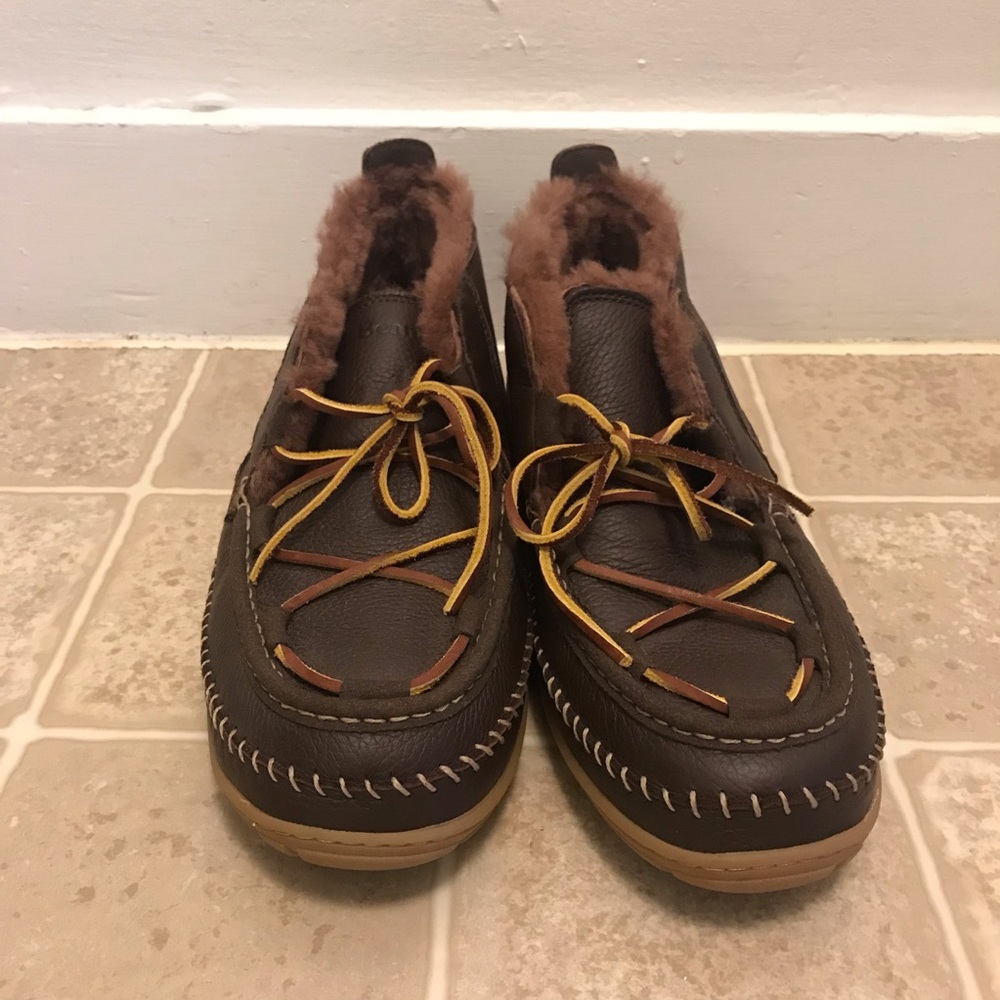 Mens L.L.Bean “wicked good leather lodge chukkas” slippers rubber sole s…